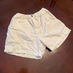 5.5 inch bear bottom white shorts